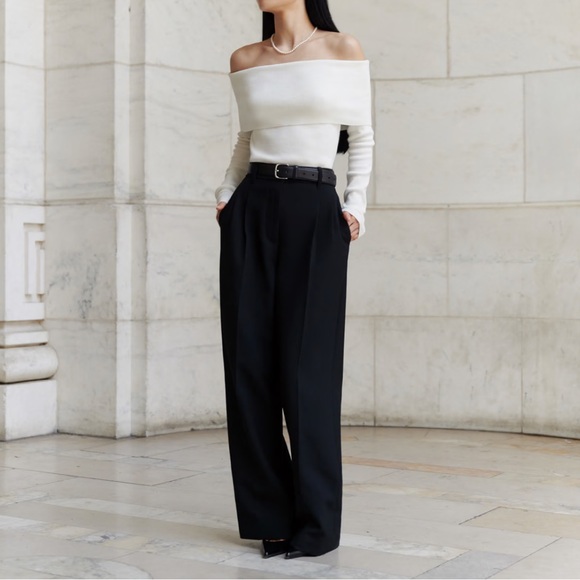 Aritzia Pants - Aritzia Wilfred The Effortless Pant in Black Size 14